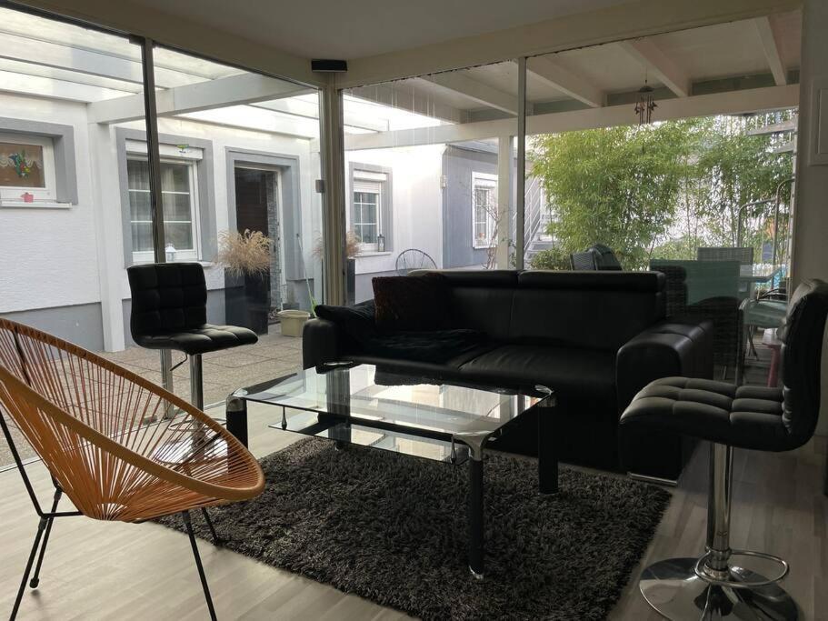 Villa Outlet Center House, Pool-Jacuzzi-Garden-Sundeck Parndorf Esterno foto