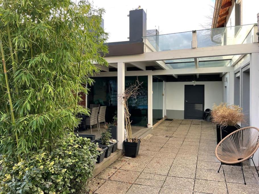 Villa Outlet Center House, Pool-Jacuzzi-Garden-Sundeck Parndorf Esterno foto